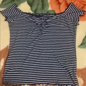 Hollister off the shoulder 💎